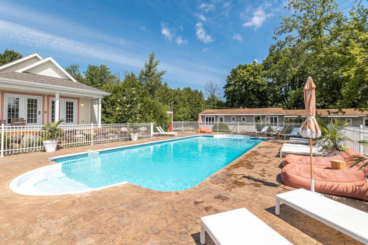 Hotel Le Rosay Venise-en-Québec Exteriör bild